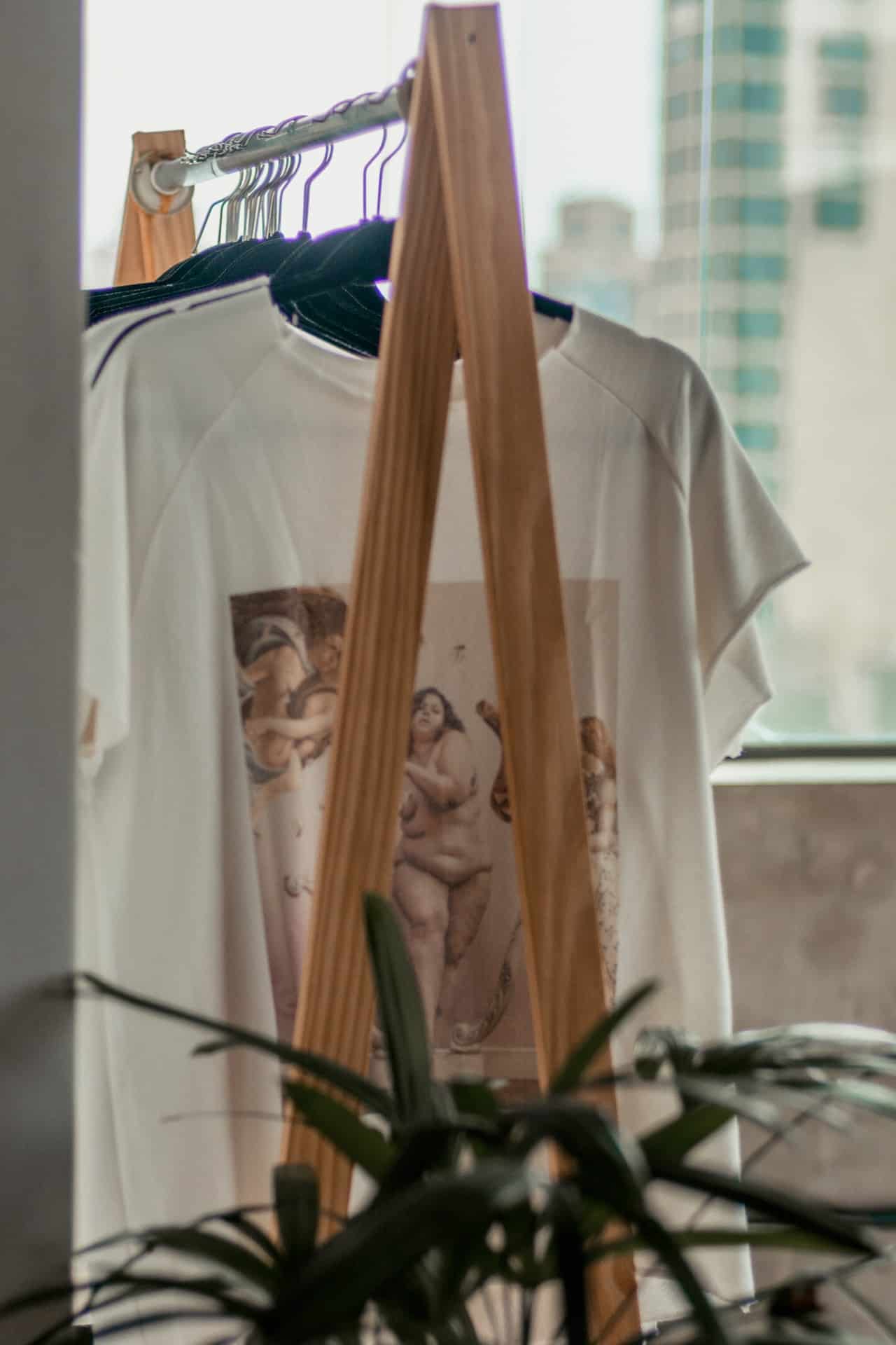 Photography of a clean BENEDICT T-Shirt